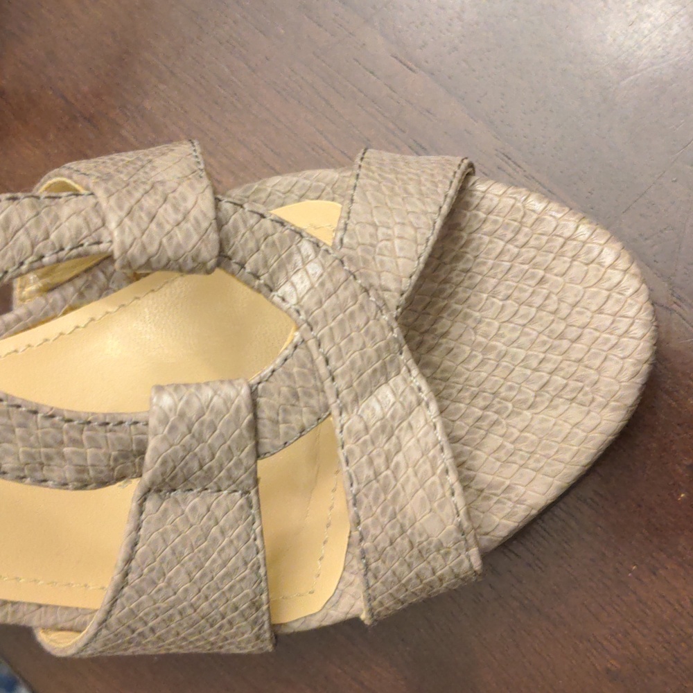 Ann Taylor wedges - Picture 8 of 11